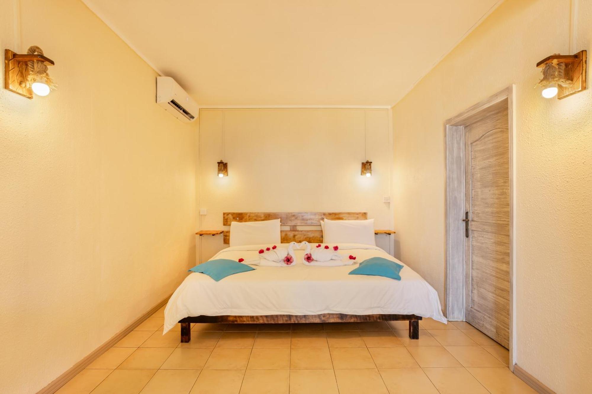 Baie-du-Tombeau Cocotiers Hotel - Mauritius מראה חיצוני תמונה
